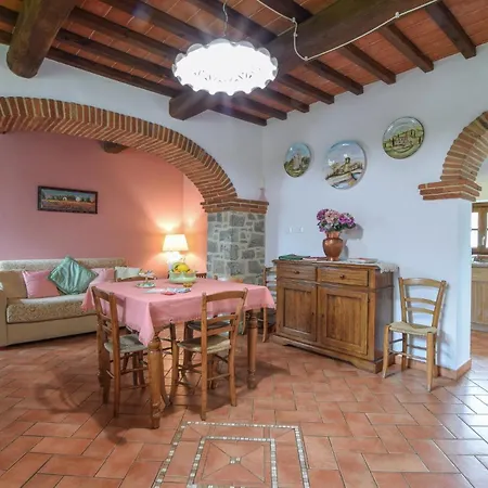 3 Bedroom Awesome In Prázdninový dům